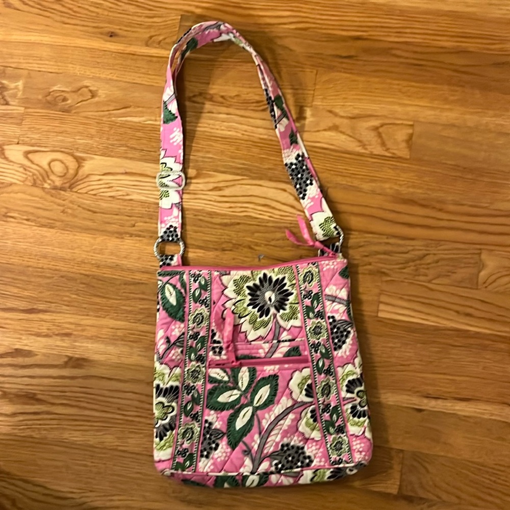 VERA BRADLEY HIPSTER CROSSBODY BAG, SIGNATURE COTTON, PRISCILLA PINK